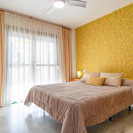 Stunning In Benalamdena With Kitchen Apartment *